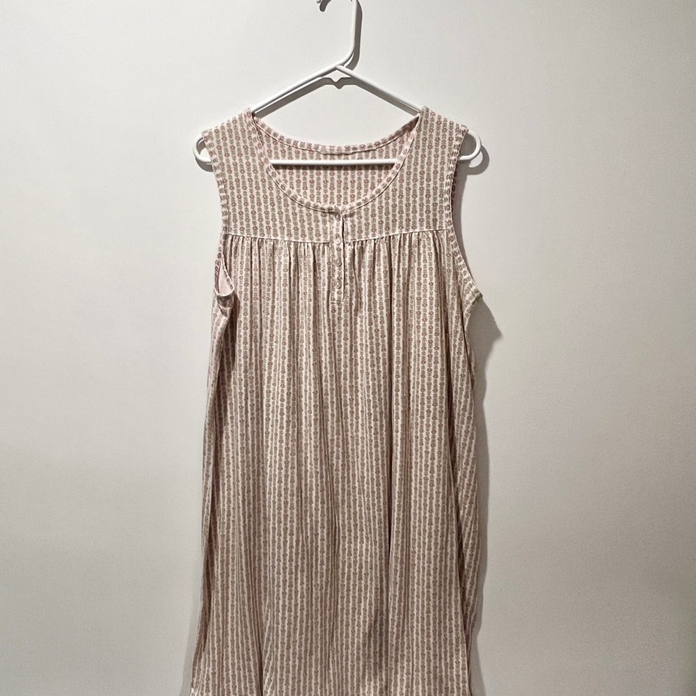 Vintage Women Pink, Green and White Floral Nighty Chemise - size L